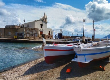 From Lipari: Boat Tour to Salina with Stops