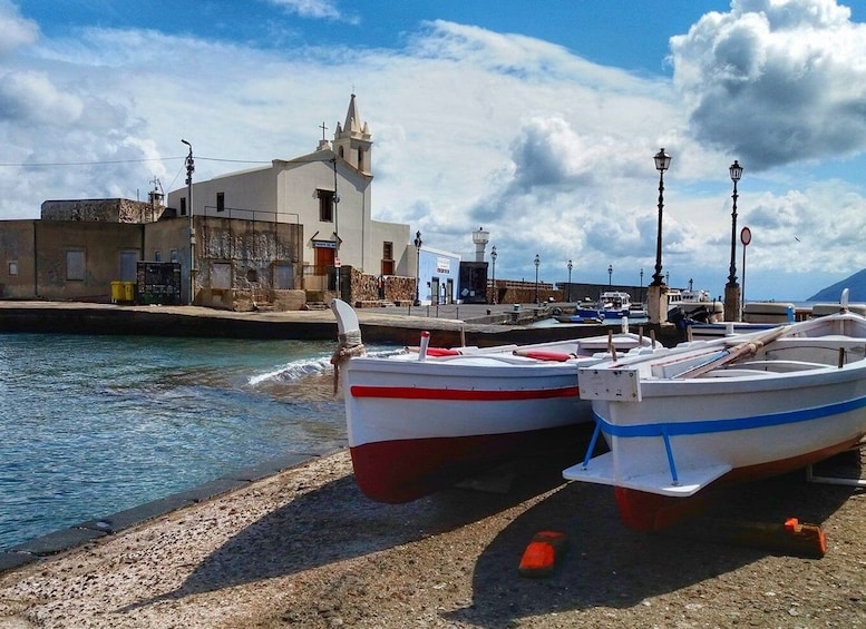 From Lipari: Boat Tour to Salina with Stops