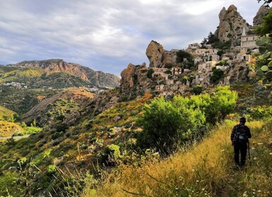 Pentedattilo: Ghost Town Private Walking Tour