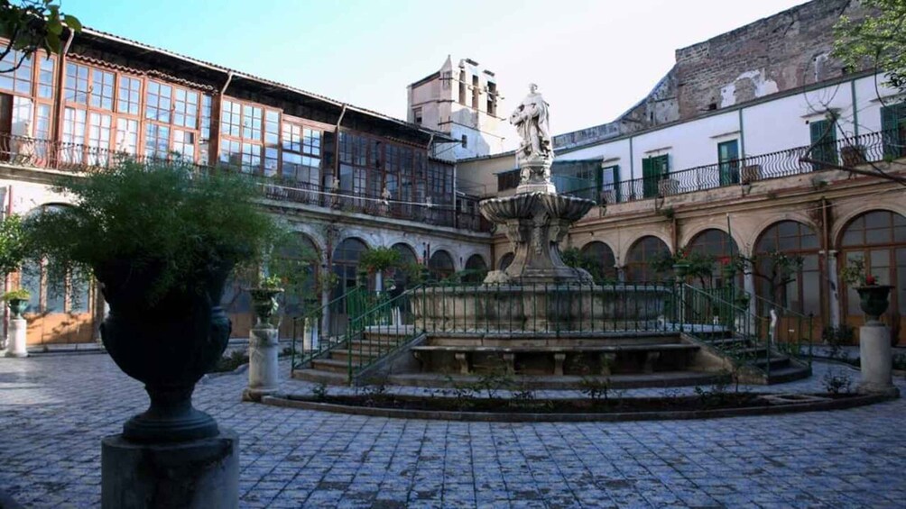 Picture 3 for Activity Palermo: Historical Center Walking Tour with Rooftop Views