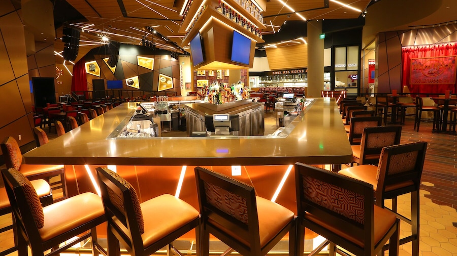 Dining at Hard Rock Cafe Hollywood FLwith Priority Seating