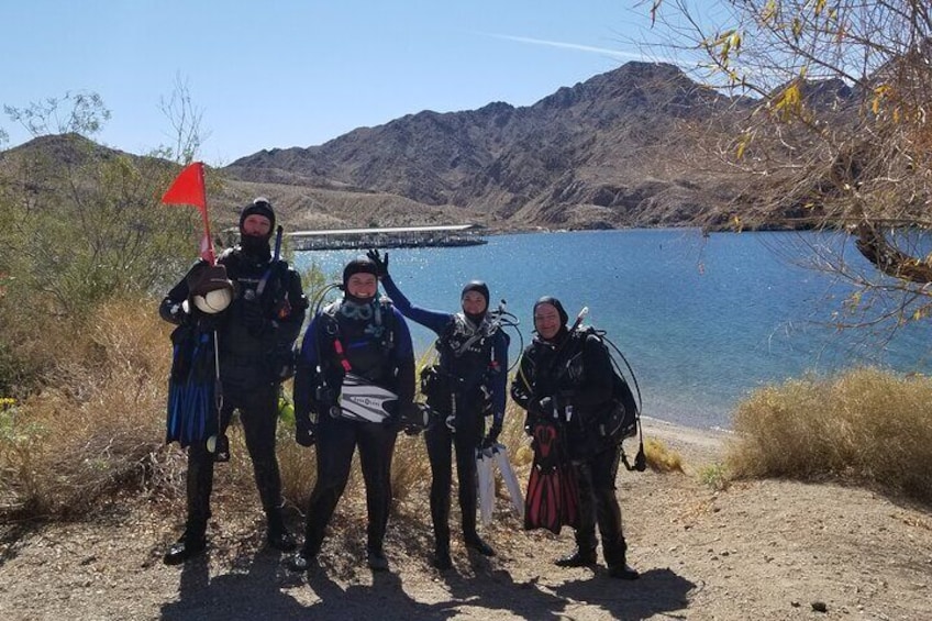 Guided SCUBA Shore dive for Certified Divers 2 states in one