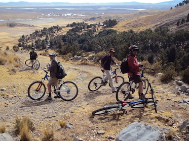 Recorrido en bicicleta por Chucuito en Puno