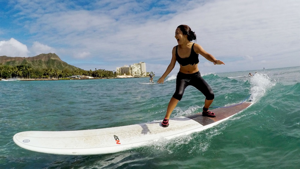Surfing lessons in Oahu 