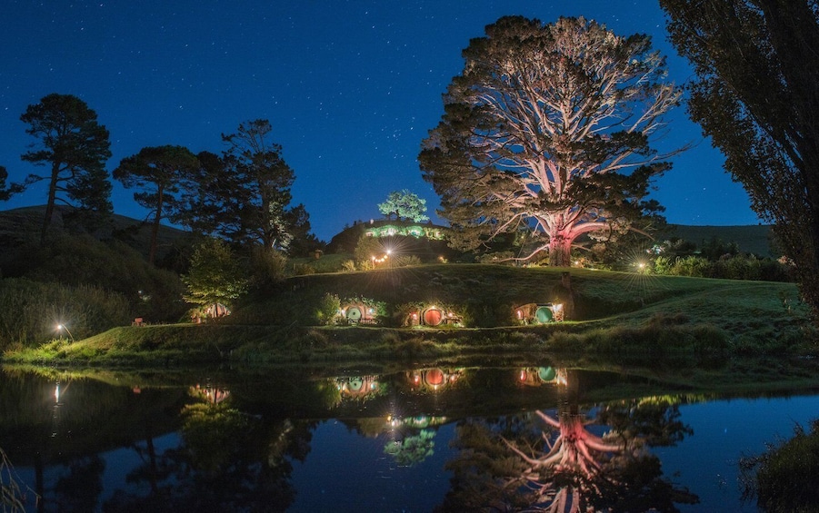 Picture 1 for Activity From Auckland: Hobbiton Movie Set Full-Day Small-Group Trip