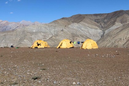 Nepal: Ländlicher Glamping-Trek mit Panoramablick