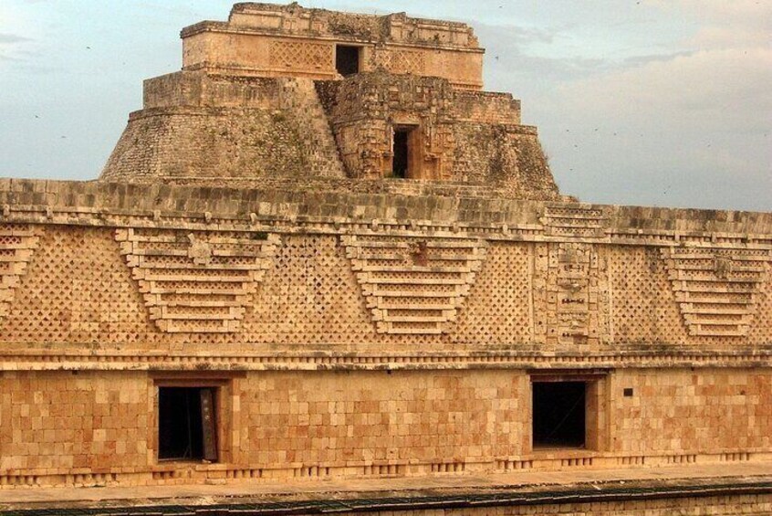 Uxmal and Kabah Ruins Tour with Chocolate History 