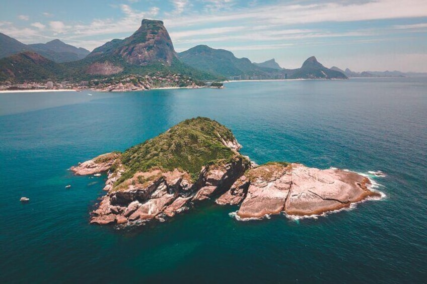 3 Hours Snorkel and Swim with Turtles Tour at Tijuca Islands