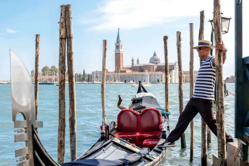 Picture 17 for Activity Venice: Off the Beaten Path Private Gondola Ride