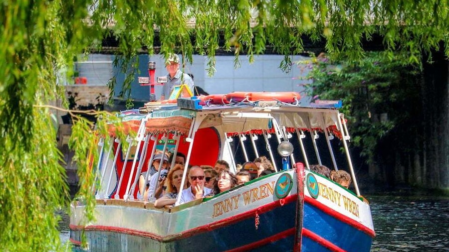 London: Canal Boat Ride on Camden Lock