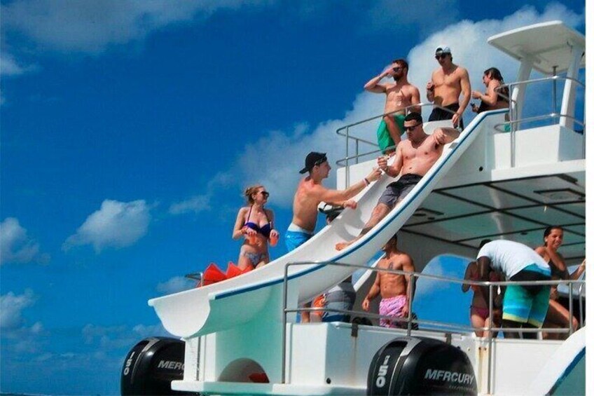 Punta Cana Boat Tour with Drinks and Transportation Included