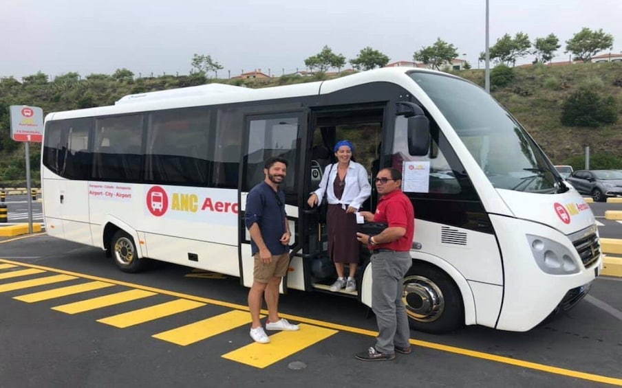 Ponta Delgada Airport: Bus to/from Vila Franca do Campo