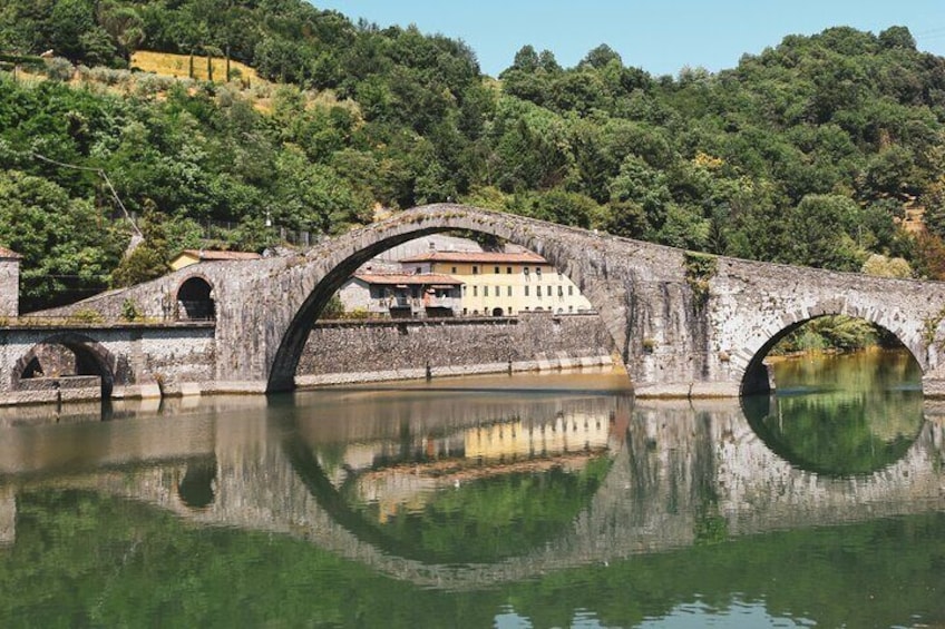 Garfagnana Tour by van from Lucca or Pisa 