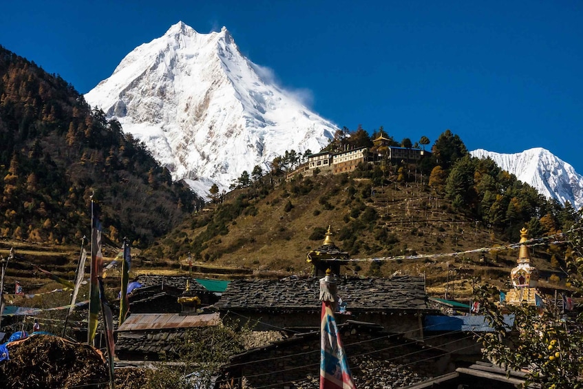 Kathmandu: 16 Days Manaslu Circuit Trek