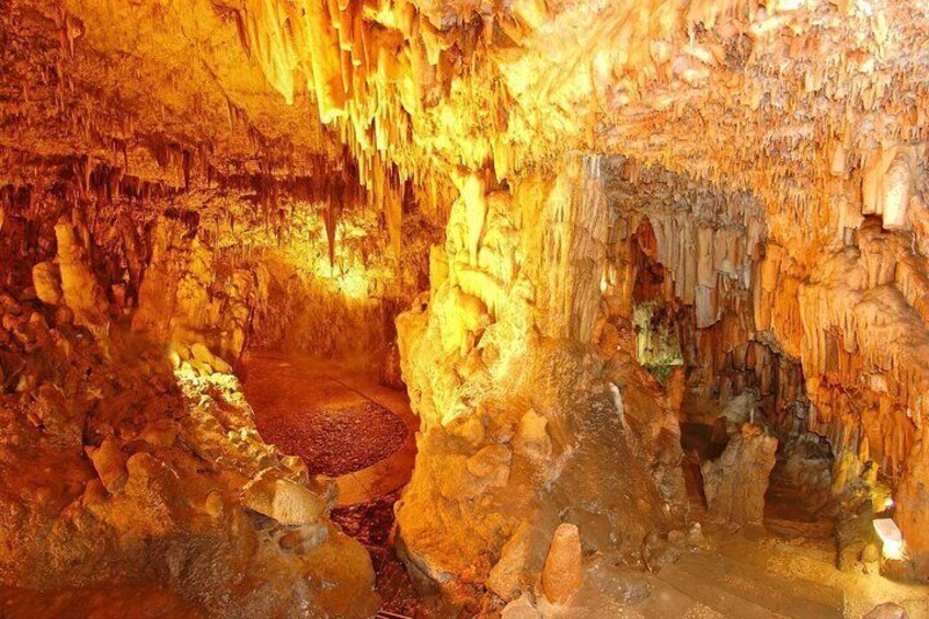 Drogarati Cave