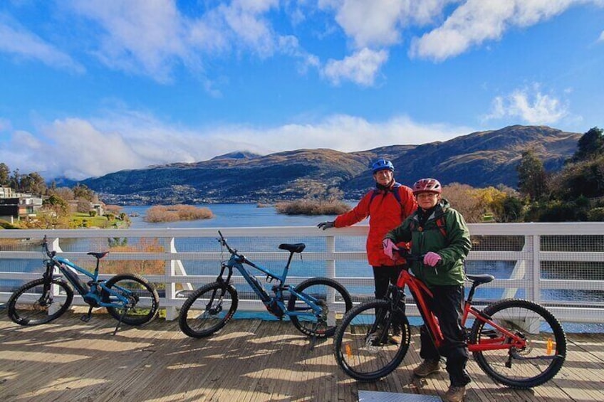 Scenic Guided eBike Tour Ride to the Lake