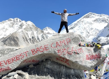Dari Kathmandu: Perjalanan dengan Pemandu Kamp Pangkalan Everest selama 15 ...