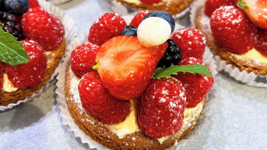 Gourmet Food Tour in the Heart of Paris