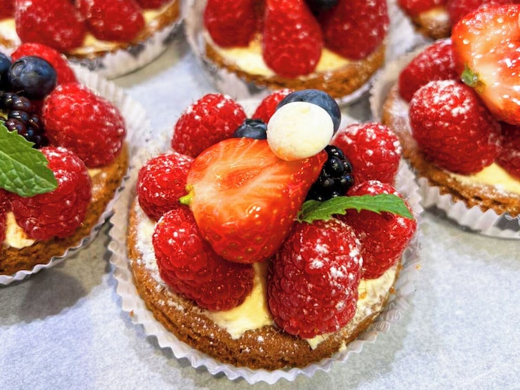 Gourmet Food Tour in the Heart of Paris