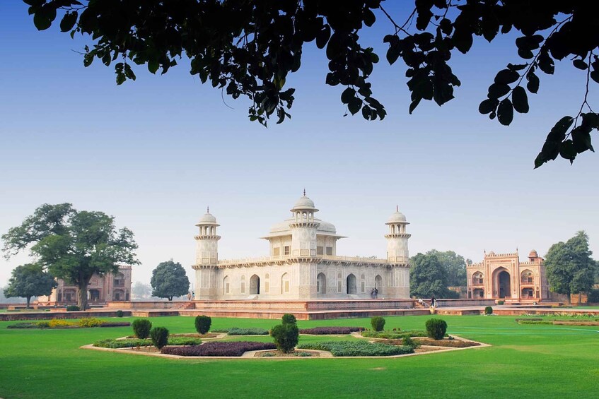 Picture 10 for Activity New Delhi: 2-Day Tour of Agra & Fatehpur by Superfast Train