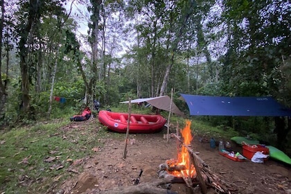 2 days Private Adventure Tour: rafting and Camping in Antioquia