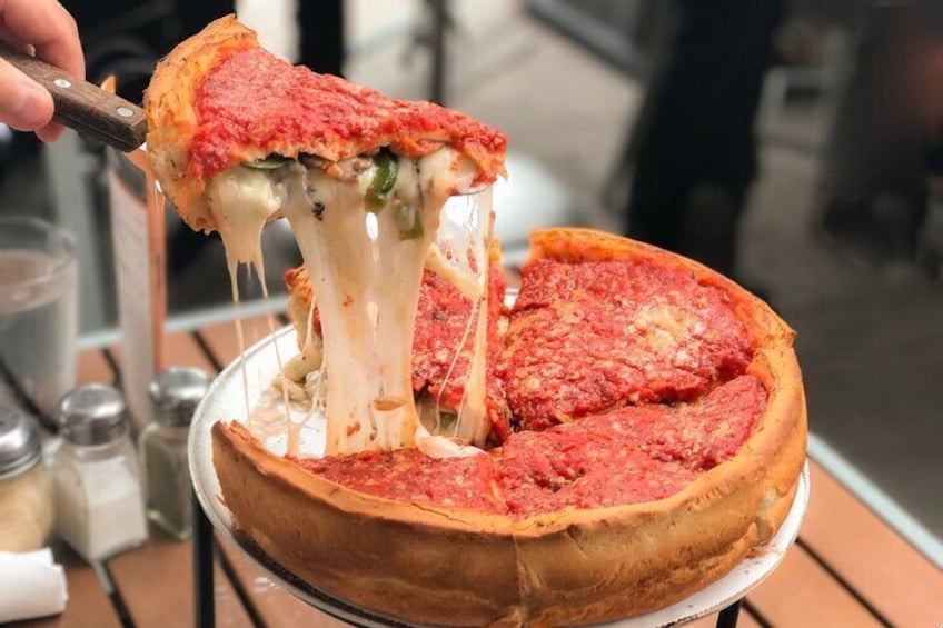 Chicago Deep Dish Pizza Foodie Tour