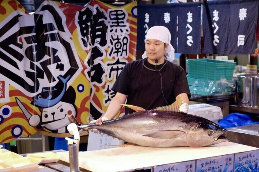 Nara, Todaiji Temple & Kuroshio Market Day BUS Tour from Osaka