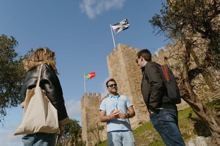  Saint George Castle Guided Tour from Lisbon