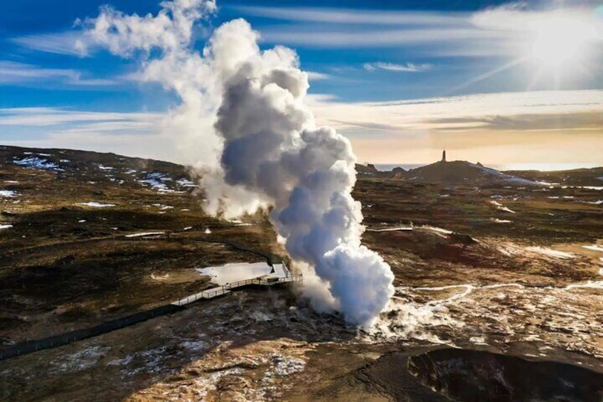 Private Reykjanes Tour: From Hotel to Airport