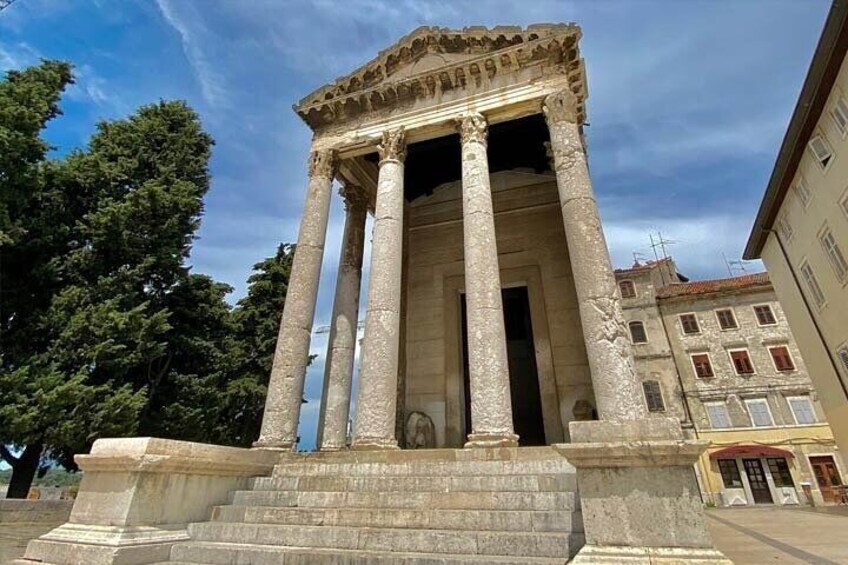 Temple of Augustus - Forum Square