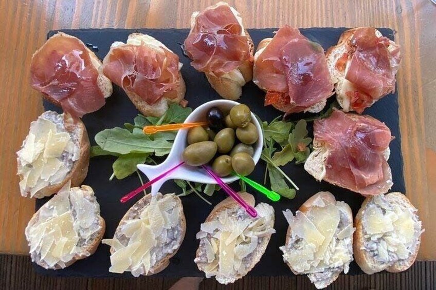 Food tasting - Prosciutto and Cheese