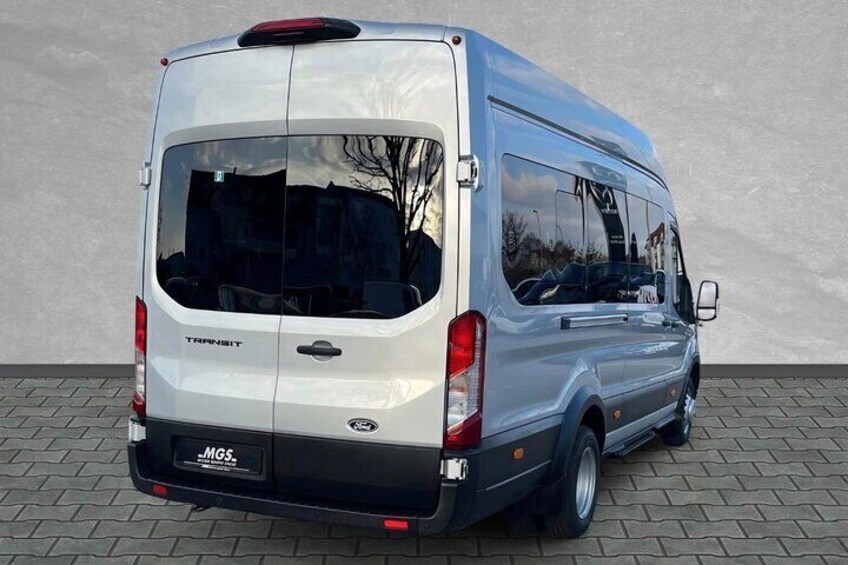 Private Minivan Tour to Keukenhof