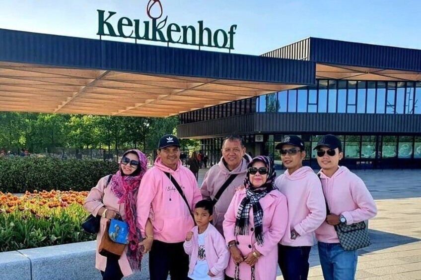 Private Minivan Tour to Keukenhof