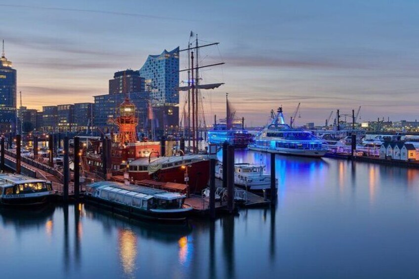 Private Custom Tour with a Local Guide in Hamburg