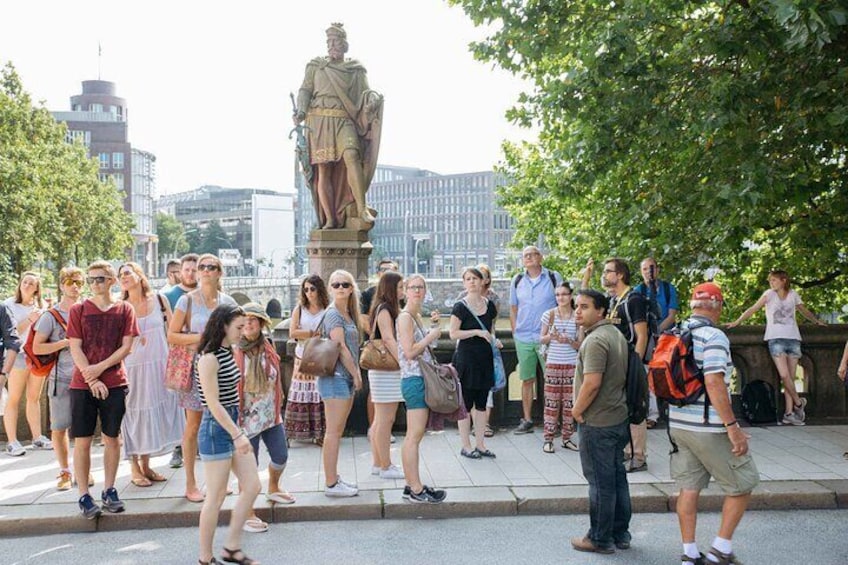 Private Custom Tour with a Local Guide in Hamburg