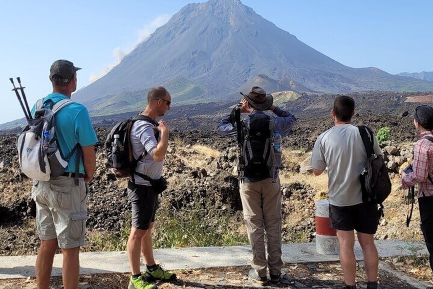 A 4-hour experience through the Fogo Volcano