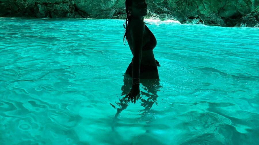 Vlore: Grama Bay & Karaburun Caves 8-Hour Speedboat Tour