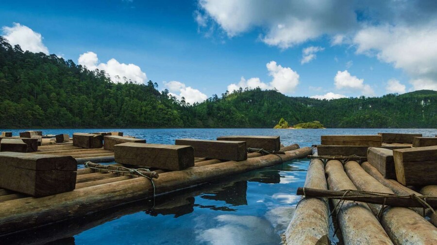 San Cristóbal de las Casas: Montebello Lakes & Chiflón Trip