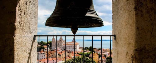 Lissabon: Georgen linnan kirkon torni Lippu & Juoma