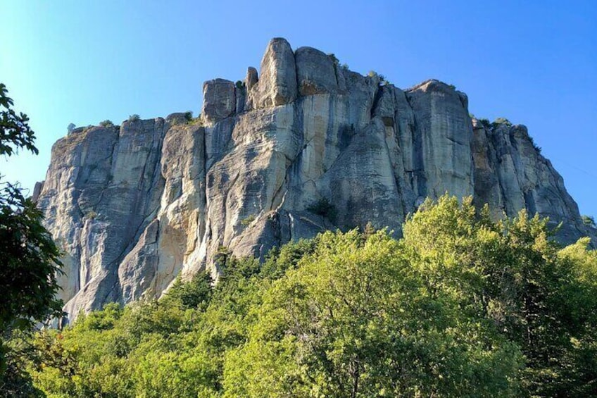 Hiking on the Bismantova Rock