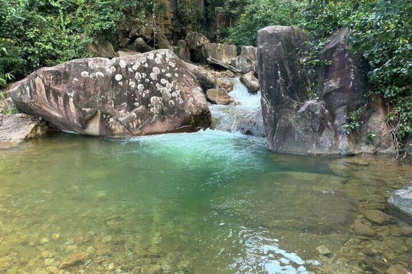 KAMPOT TRAVEL-Pepper farm. Cave.Secret lake-Crab market & Salt...