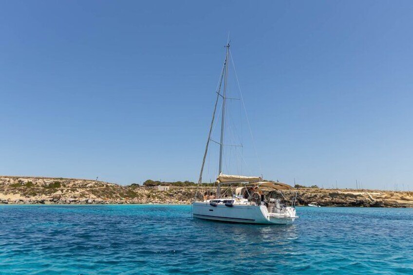 Private Sail Boat Tour to Favignana and Levanzo