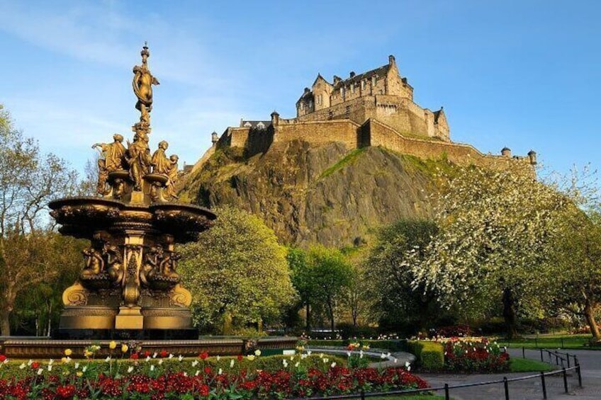 Private Guided Walking Tour in Edinburgh