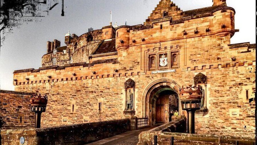 Edinburgh Castle Guided Tour - Tickets Included