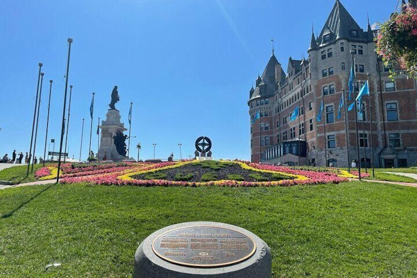2-Hours walking tour on Quebec City Highlights