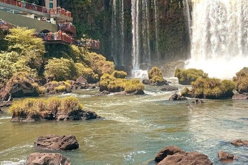 Brazilian Falls with Macuco Boat + Bird Park + Lunch