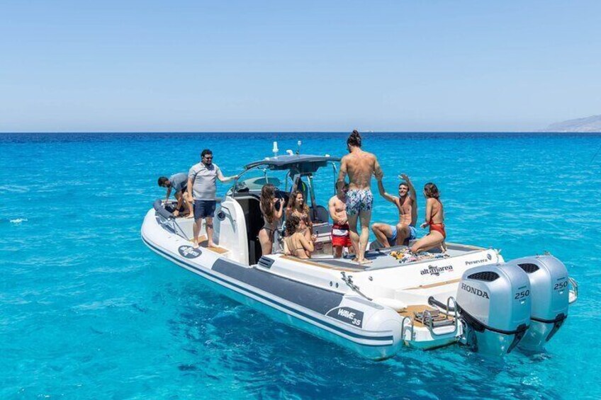 Private Boat Tour Egadi Day to discover Favignana e Lervanzo