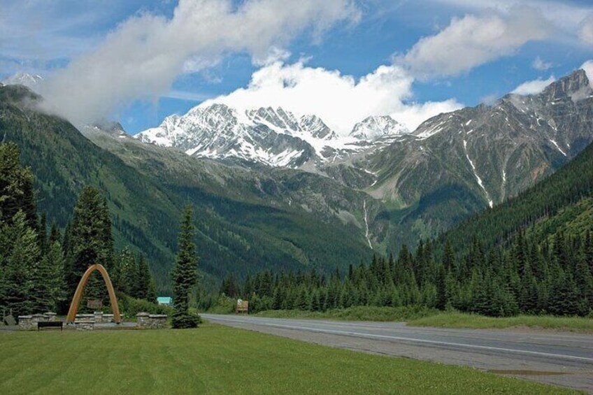 5 Days Canadian Rocky Banff and Jasper Tour from Vancouver 