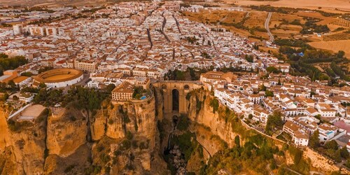 Vanuit Málaga: Ronda en Setenil de las Bodegas Complete Tour