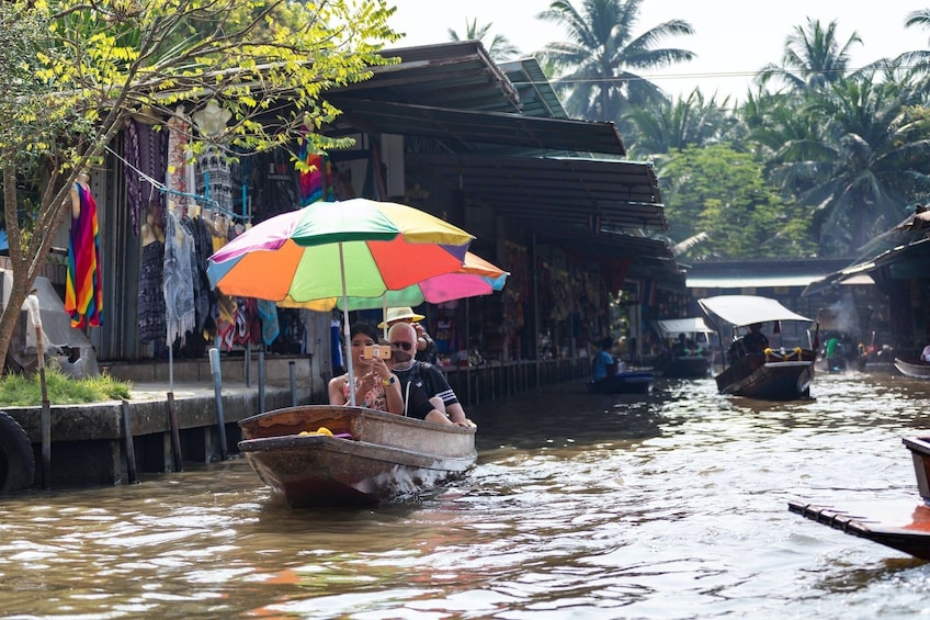 Half Day Railway Market and Damnoen saduak Floating Market tour